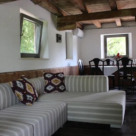 Villa Késa Barn Latrany